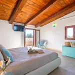 Residenza Gli Ulivi, Privata Con Ampio Giardino E Uliveto *