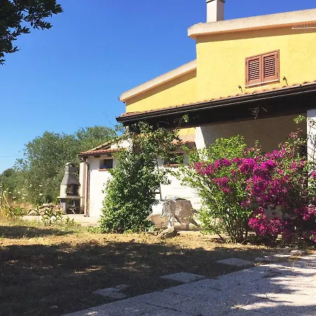 Residenza Gli Ulivi, Privata Con Ampio Giardino E Uliveto
